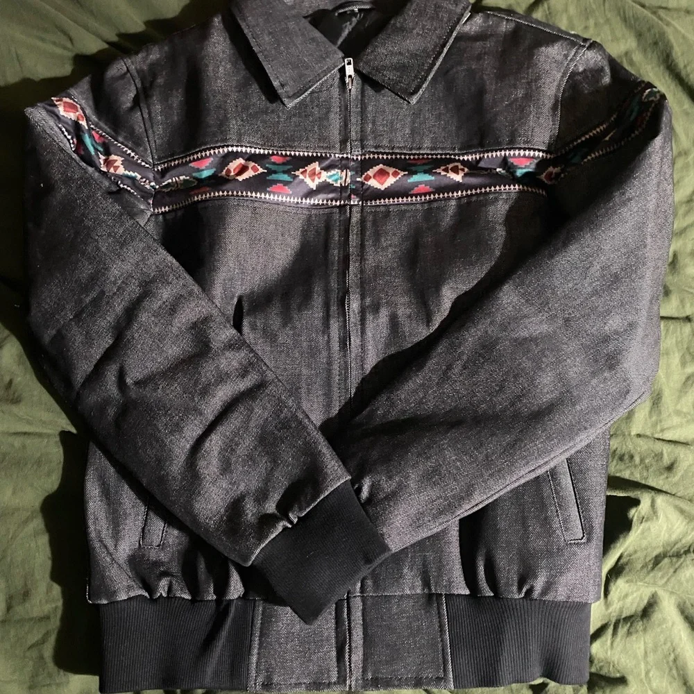 Women's Vintage Aztec Jacket - Picture 4 of 4
